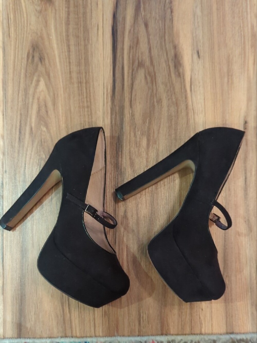 Elle Mary Jane Black Platform Heels